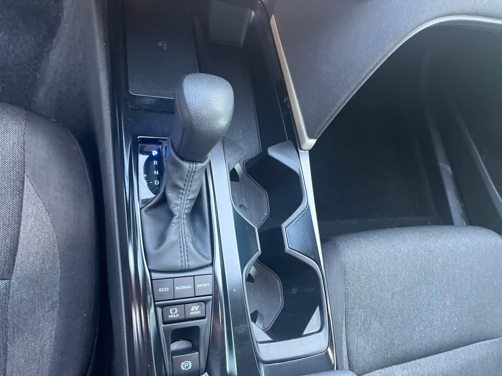 Used 2025 Toyota Camry LE FWD image 16