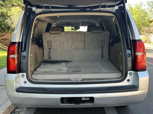 Used 2019 Chevrolet Suburban LT AWD/4WD image 47