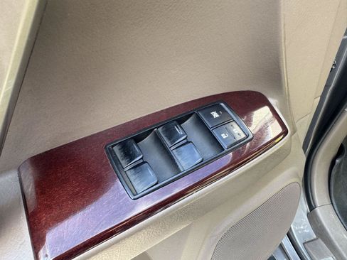 Used 2014 Lexus GX 460 w/ Premium Package AWD/4WD image 14