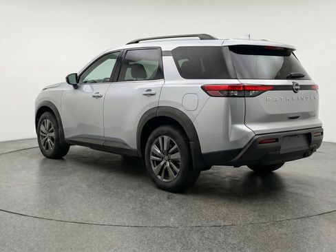 Used 2025 Nissan Pathfinder SV FWD image 6