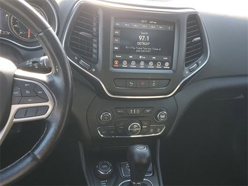 Used 2021 Jeep Cherokee Latitude Lux 80th Anniv w/ Quick Order Package 26U 80TH image 14