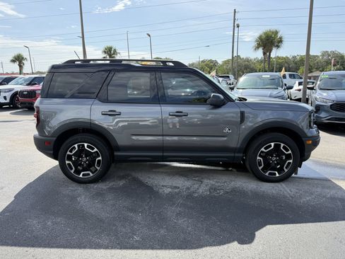 Certified 2023 Ford Bronco Sport Outer Banks w/ Tech Package AWD/4WD image 3
