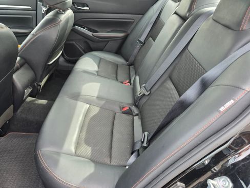 Used 2024 Nissan Altima 2.5 SR FWD image 12