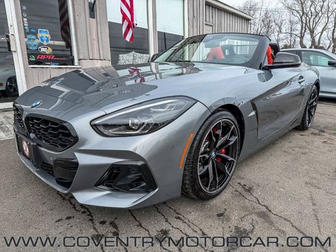 Used 2025 BMW Z4 M40i w/ Edition image 3