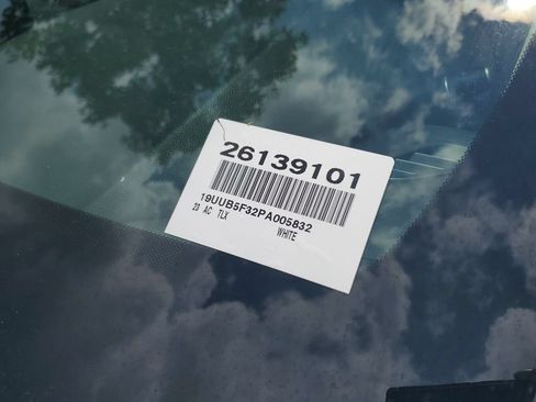 Used 2023 Acura TLX FWD image 5