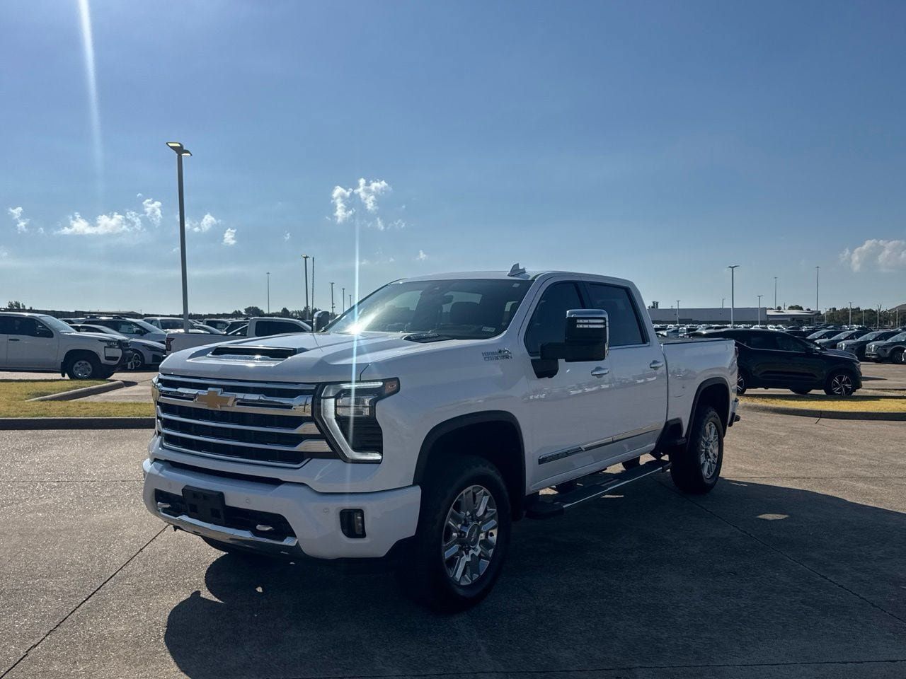 Used 2024 Chevrolet Silverado 2500 High Country w/ High Country Premium Package AWD/4WD image 10