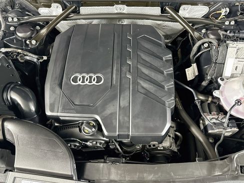 Used 2023 Audi Q5 2.0T Premium Plus w/ Premium Plus Package AWD/4WD image 12