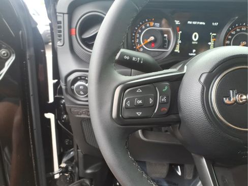 Used 2026 Jeep Gladiator Rubicon AWD/4WD image 27