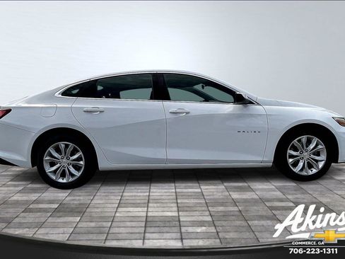 Used 2021 Chevrolet Malibu LT image 16