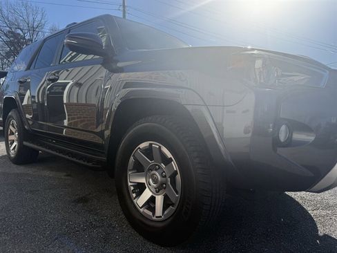 Used 2014 Toyota 4Runner Trail Premium image 3