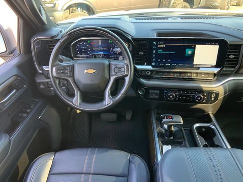 Used 2024 Chevrolet Silverado 1500 High Country w/ Technology Package AWD/4WD image 19