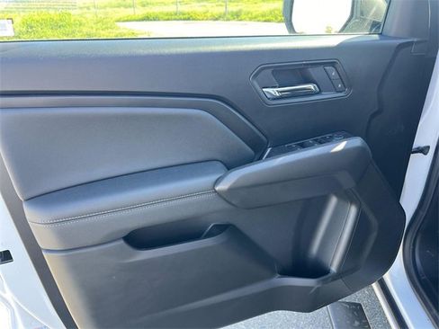 New 2026 GMC Canyon Elevation w/ LPO, Black Badging Package image 10