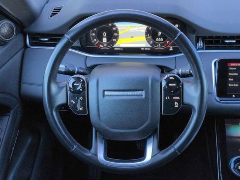 Used 2020 Land Rover Range Rover Evoque SE image 22