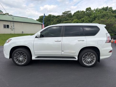 Used 2018 Lexus GX 460 Luxury w/ Preferred Accessory Package AWD/4WD image 8