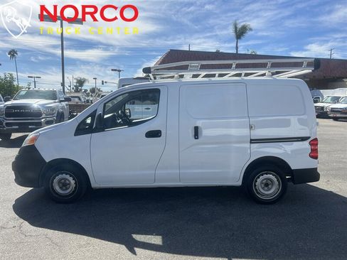 Used 2015 Nissan NV200 S FWD image 5