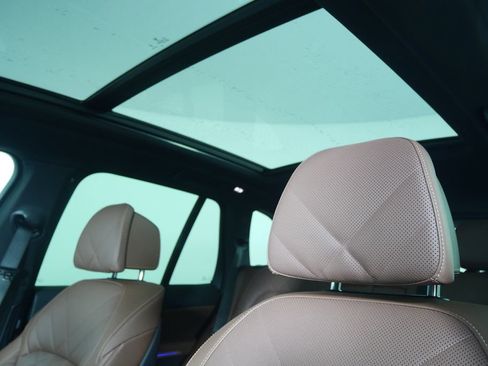 Certified 2025 BMW X5 xDrive40i image 11