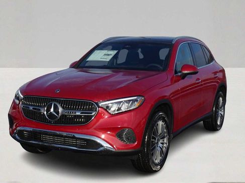 Used 2026 Mercedes-Benz GLC 300 4MATIC image 1