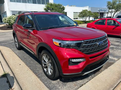 Used 2021 Ford Explorer Limited w/ Equipment Group 301A AWD/4WD image 3