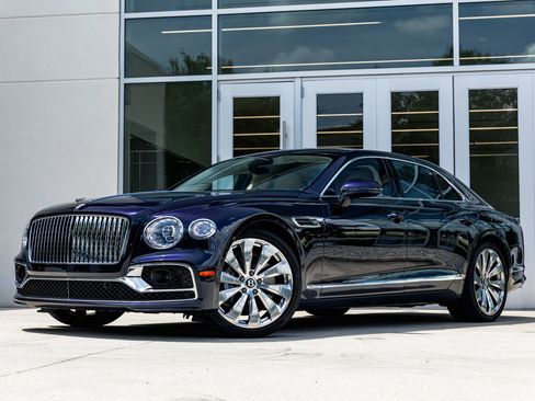 Certified 2024 Bentley Flying Spur V8 image 1