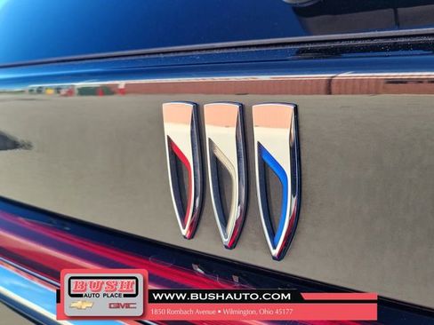 Used 2025 Buick Enclave Preferred image 7