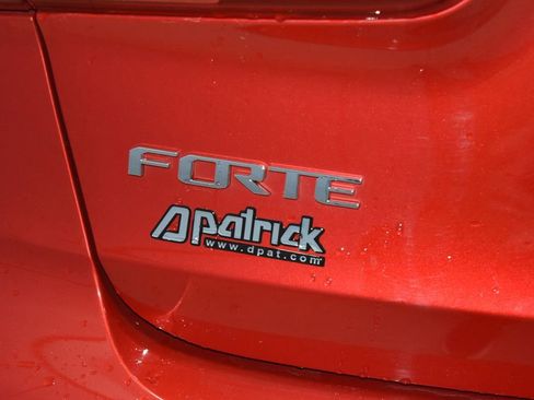 Used 2017 Kia Forte S w/ S Technology Package image 27