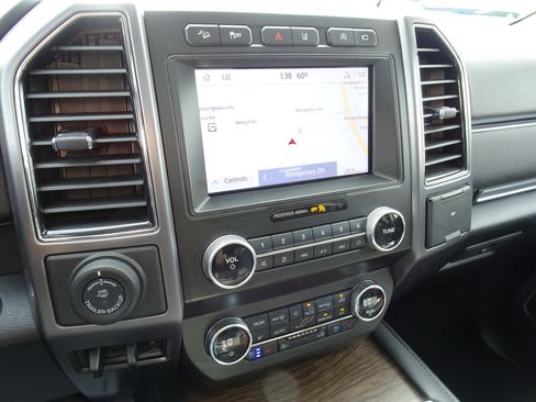 Used 2020 Ford Expedition Max Platinum image 14