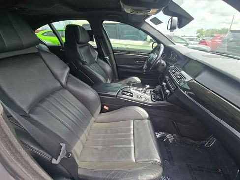 Used 2013 BMW M5 RWD image 8
