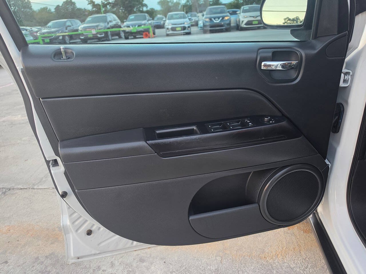 Used 2014 Jeep Compass Sport w/ Power Value Group AWD/4WD image 15