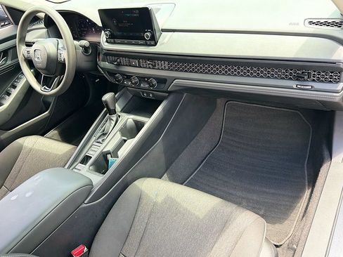 Used 2025 Honda Accord LX image 28