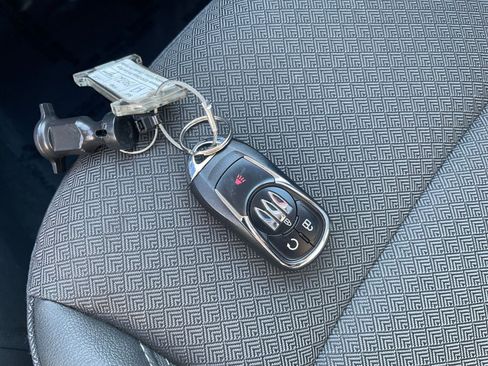 Used 2025 Buick Encore GX Preferred image 22