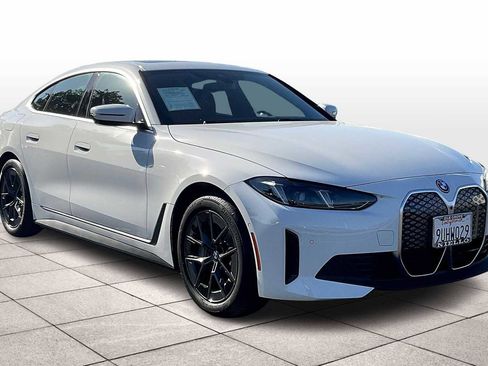 Used 2025 BMW i4 eDrive40 w/ Parking Assistance Package image 2