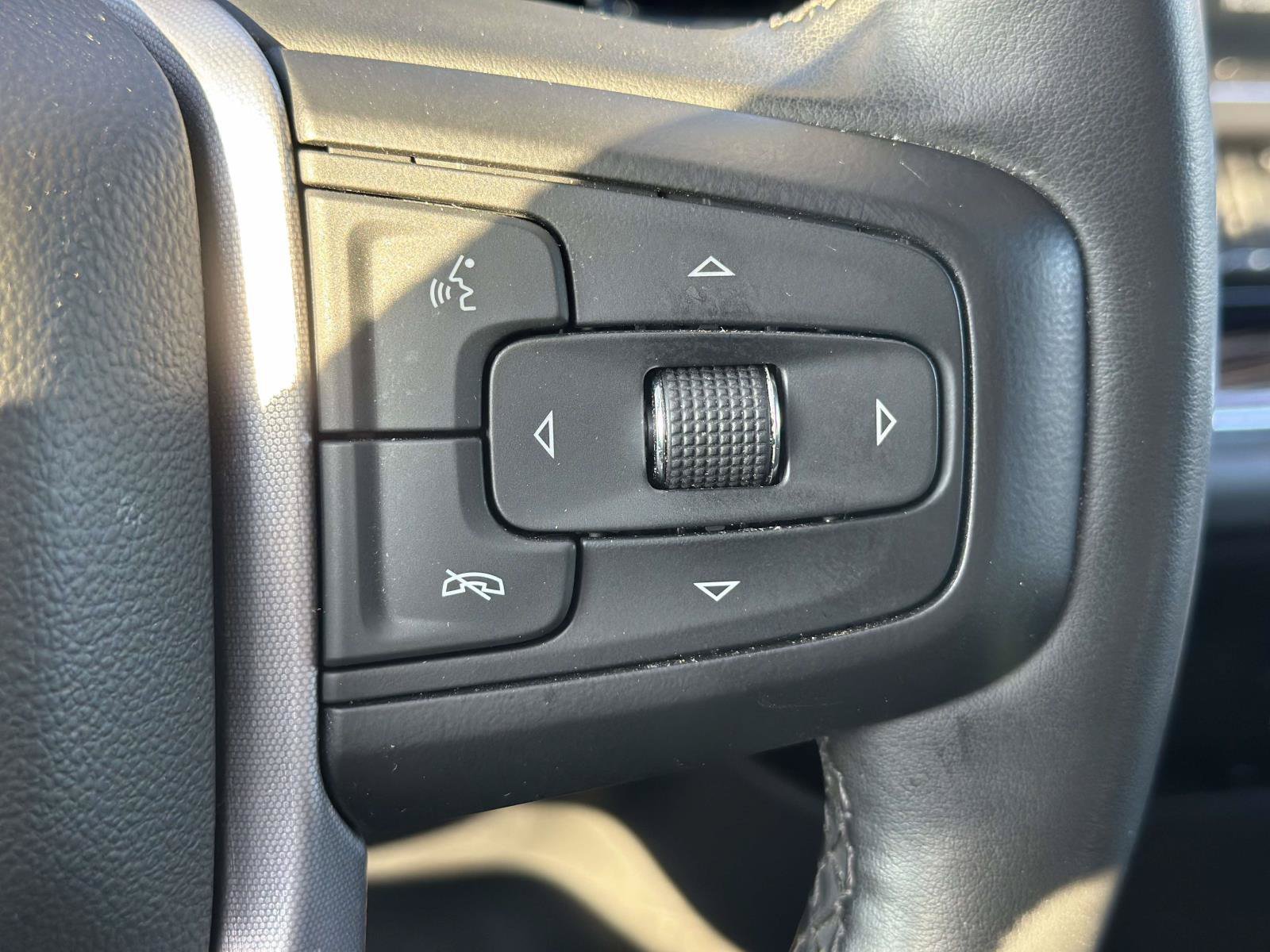 Used 2023 GMC Sierra 1500 Elevation AWD/4WD image 18