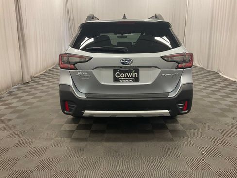 Used 2022 Subaru Outback Limited AWD/4WD image 5