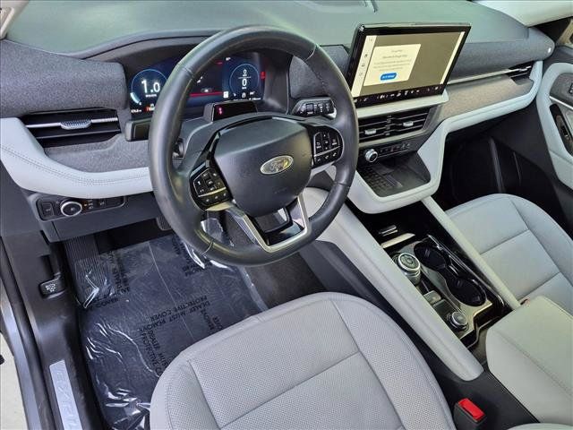 Used 2025 Ford Explorer Platinum w/ Ultimate Package AWD/4WD image 10