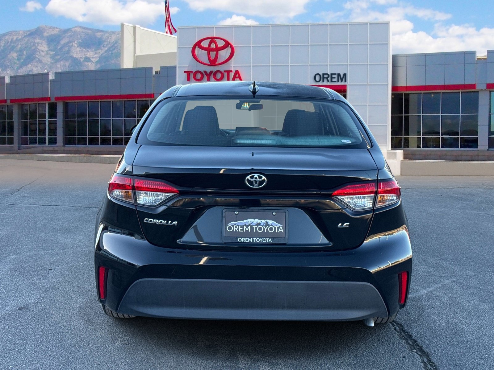 Used 2026 Toyota Corolla LE FWD image 5