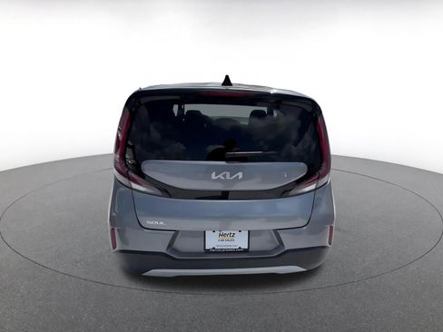 Used 2025 Kia Soul LX w/ LX Technology Package FWD image 12