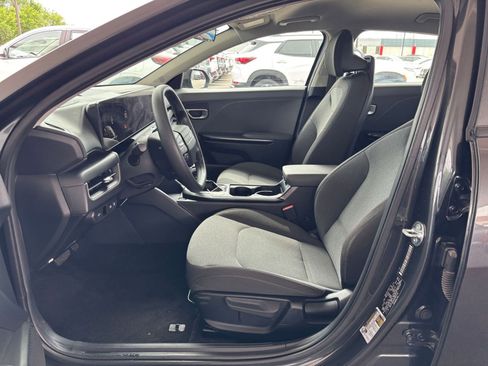 Used 2025 Kia K4 LXS image 25