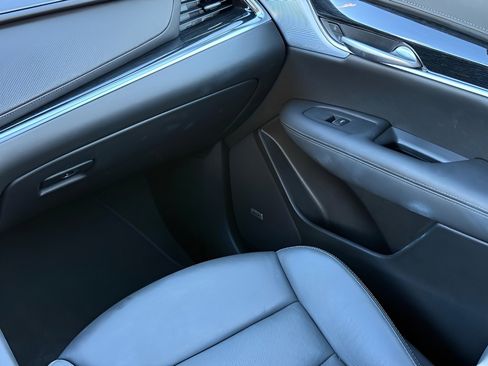 Certified 2025 Cadillac XT5 Premium Luxury image 15