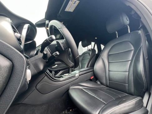 Used 2018 Mercedes-Benz GLC 300 4MATIC image 16