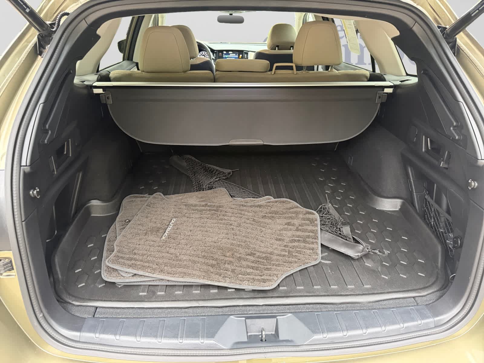 Used 2023 Subaru Outback Premium AWD/4WD image 4