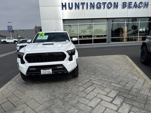 Used 2024 Toyota Tacoma TRD Sport w/ TRD Sport Upgrade Package RWD image 26