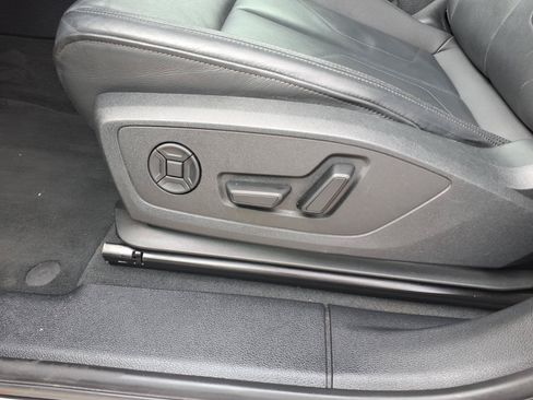 Used 2025 Audi Q3 2.0T Premium AWD/4WD image 12