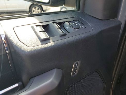 Used 2019 Ford F150 XLT w/ Equipment Group 302A Luxury AWD/4WD image 13