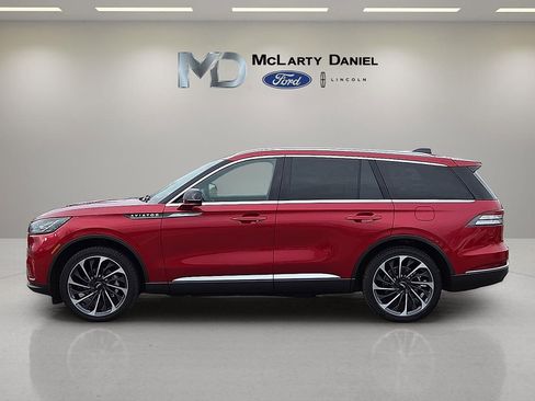 Certified 2025 Lincoln Aviator Reserve w/ Equipment Group 201A image 3