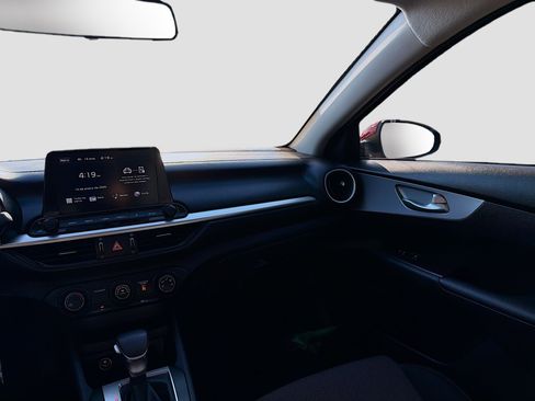 Used 2024 Kia Forte LXS image 21