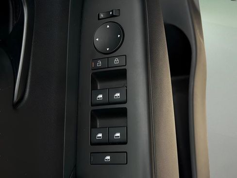 Certified 2025 Hyundai Kona SEL image 17