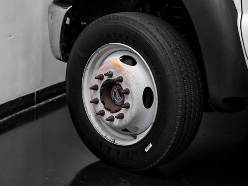 Used 2016 Ford F550 4x4 Crew Cab Super Duty image 49