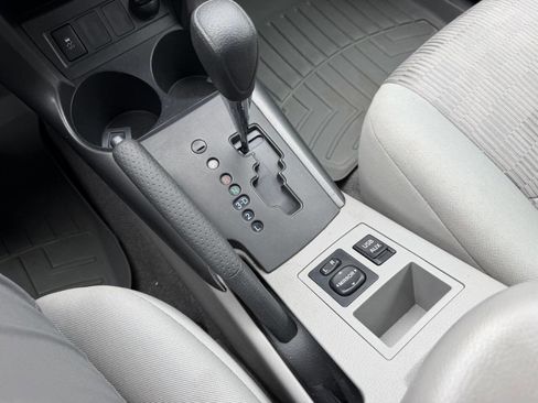 Used 2012 Toyota RAV4 4WD w/ Value Pkg image 12