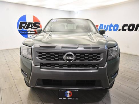 Used 2025 Nissan Frontier SV w/ SV Convenience Package RWD image 8