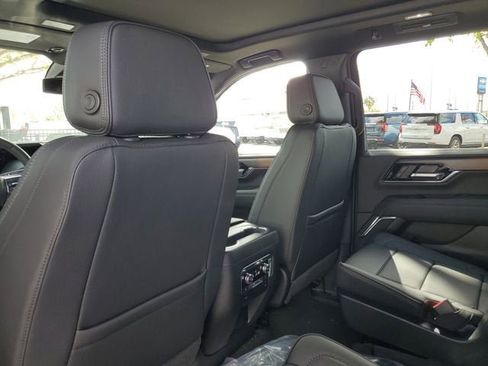 New 2026 GMC Yukon XL Denali w/ Sun & Power Step Package AWD/4WD image 10